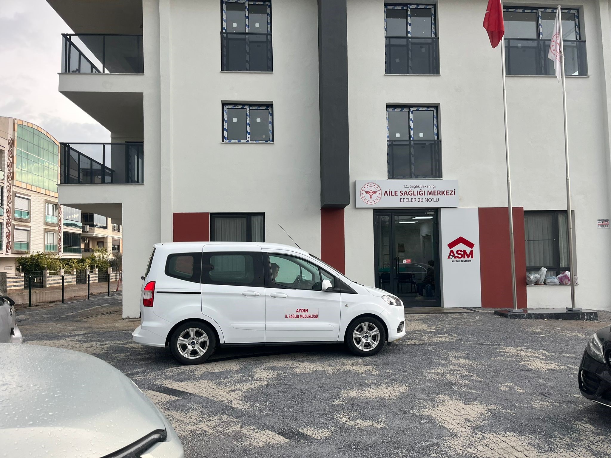 Sağlık ocağına yeni gelen doktorun odasının elektrik ve interneti kesildi