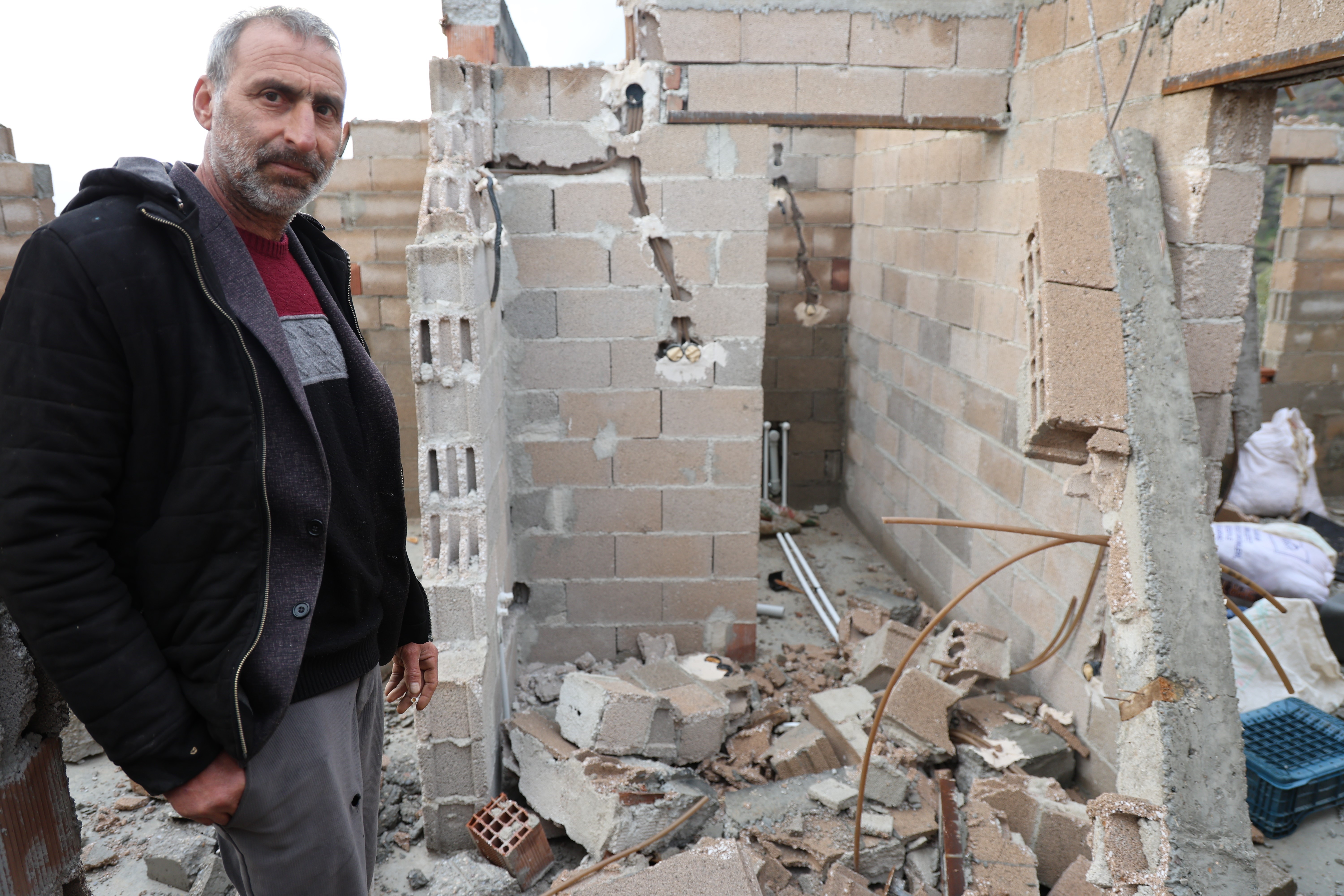 Fırtına yıktı geçti