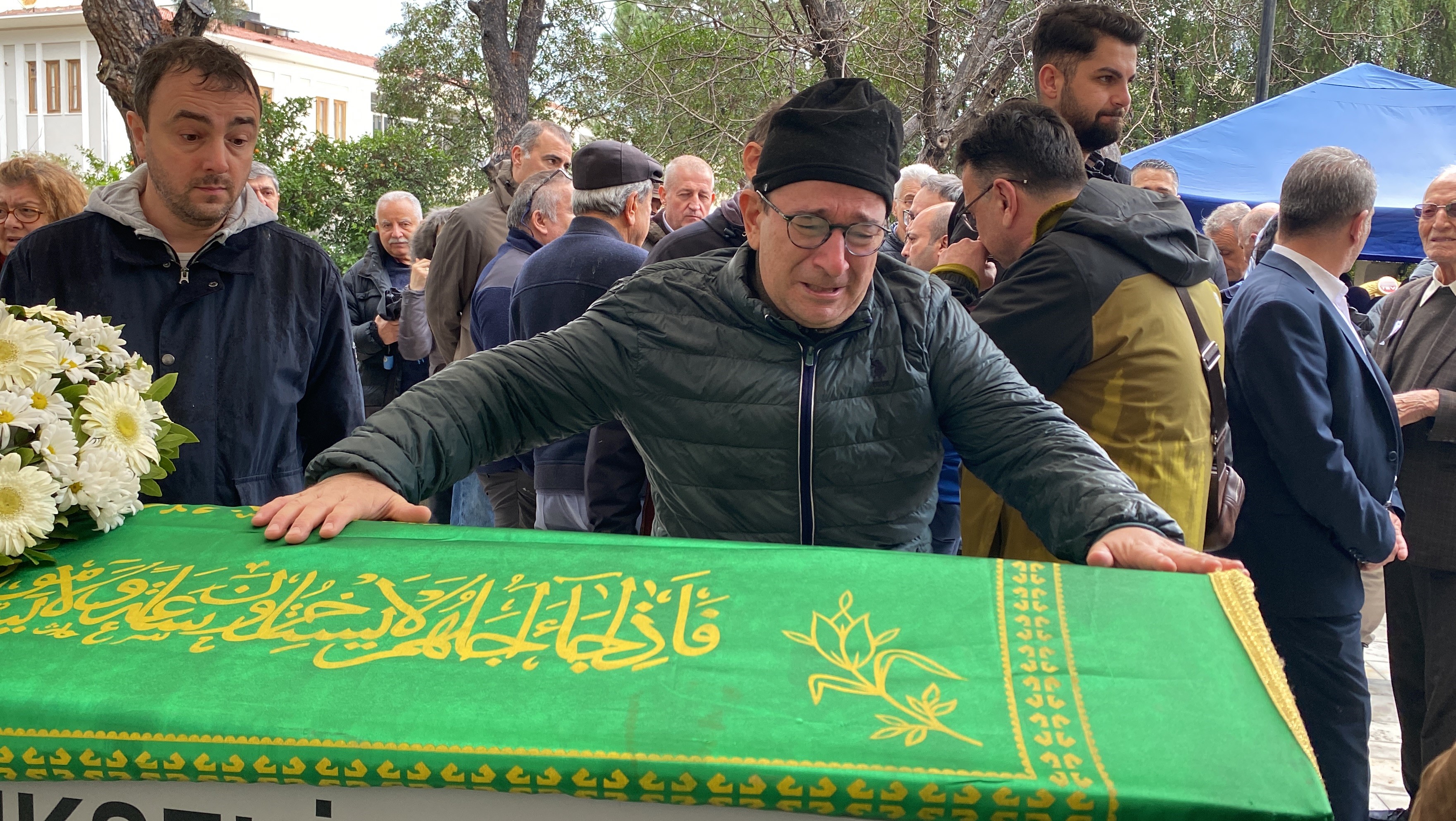 Bıçaklanarak öldürülen yaşlı çift son yolculuklarına uğurlandı