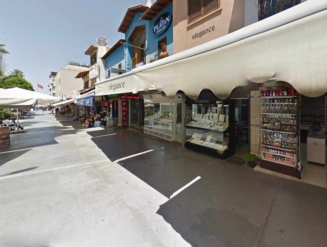 Kuşadası’nda kuyumcu soygununa 